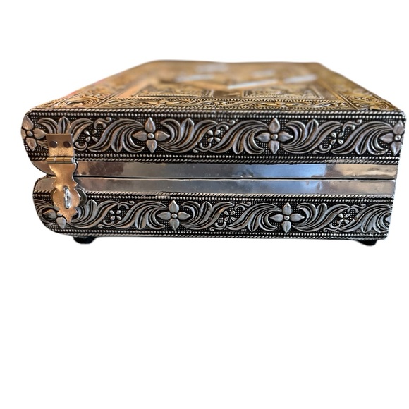 Vintage Silver Jewelry Box Thai Patterns Lined w/ Velvet Interior & Bottom - Picture 8 of 16
